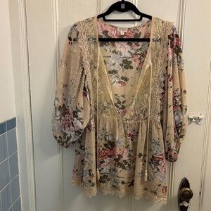 POL Floral Lace Blouse - Cream and Pink sz L